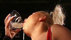 bo-no-bo bukkake cabaret