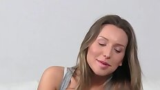 Amateur casting les feasting on agents pussy