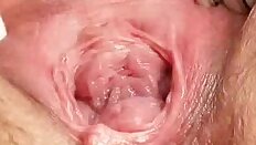 Older amateur cougar squeezing her vagina muscles