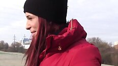 Redhead Euro amateur babe bangs in car