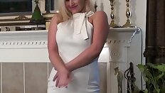 American MILF Scarlet playing with her hairy pussy
